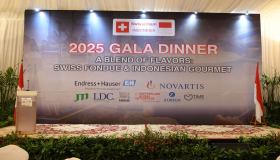 A Blend of Flavors: Swiss Fondue Meets Indonesian Gourmet